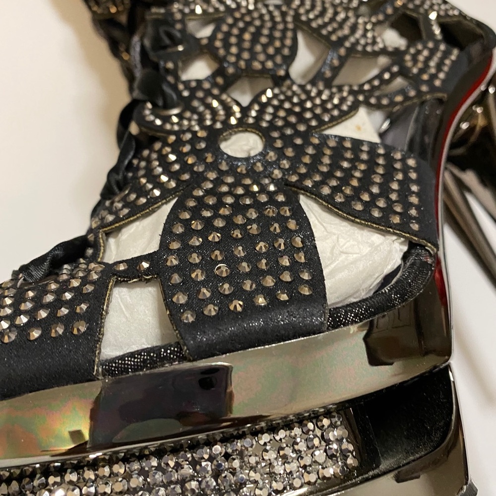 Boots - Picture 5 of 15
